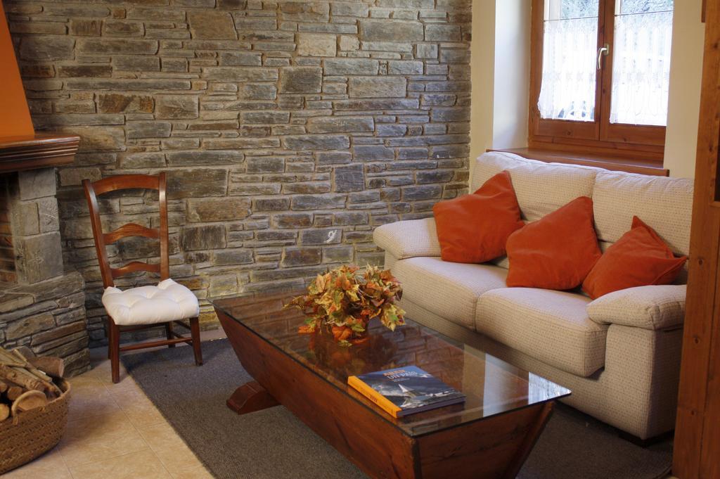 Apartamentos Valle De Aran Mont Bagian luar foto