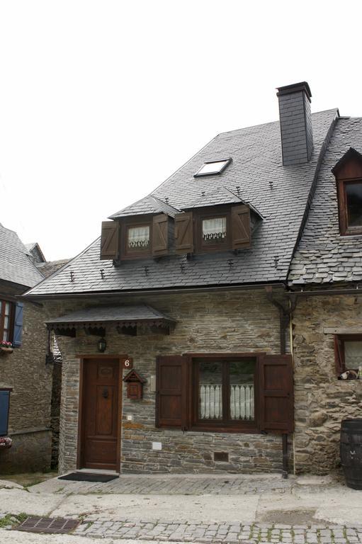 Apartamentos Valle De Aran Mont Bagian luar foto