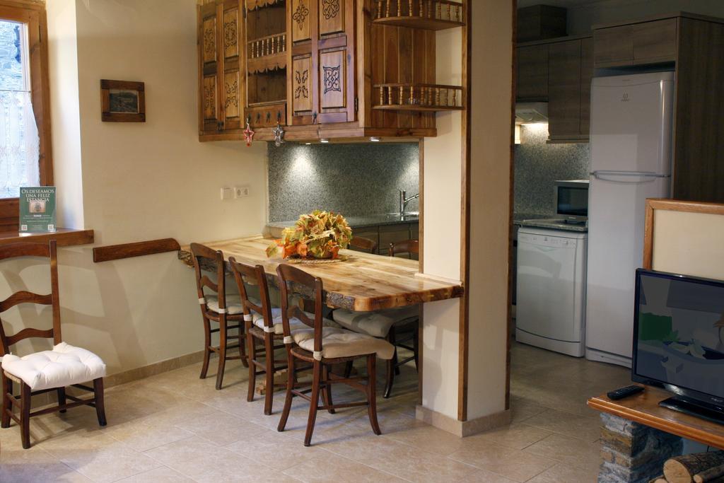 Apartamentos Valle De Aran Mont Bagian luar foto