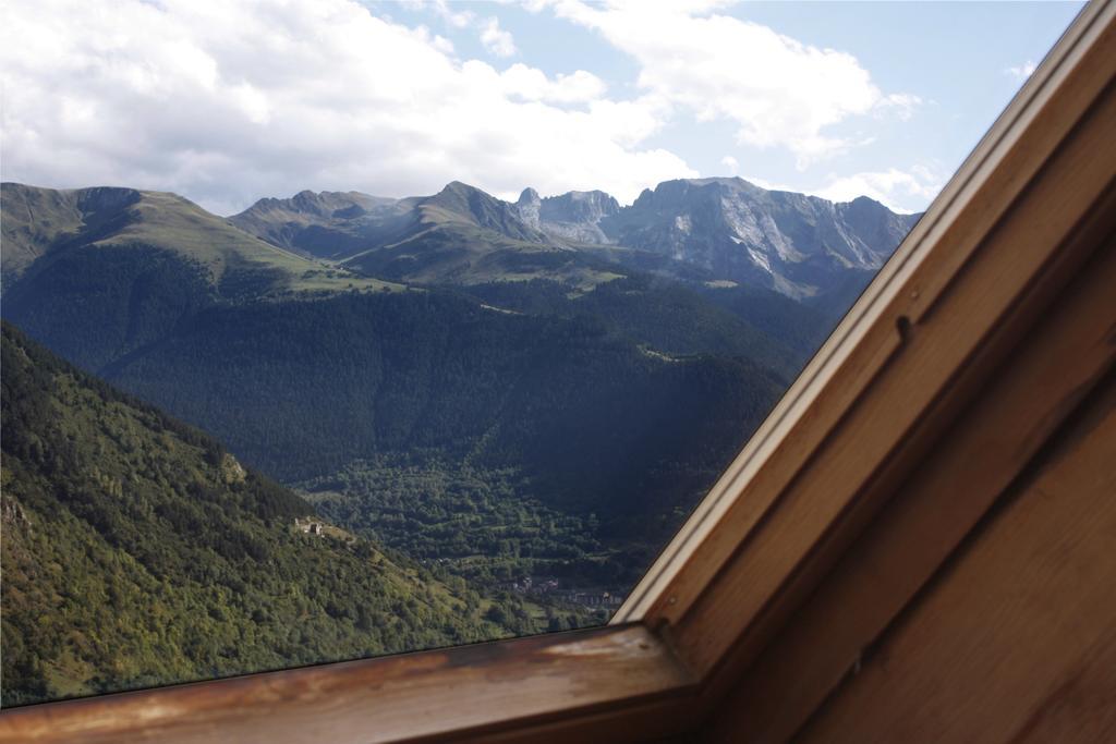 Apartamentos Valle De Aran Mont Ruang foto