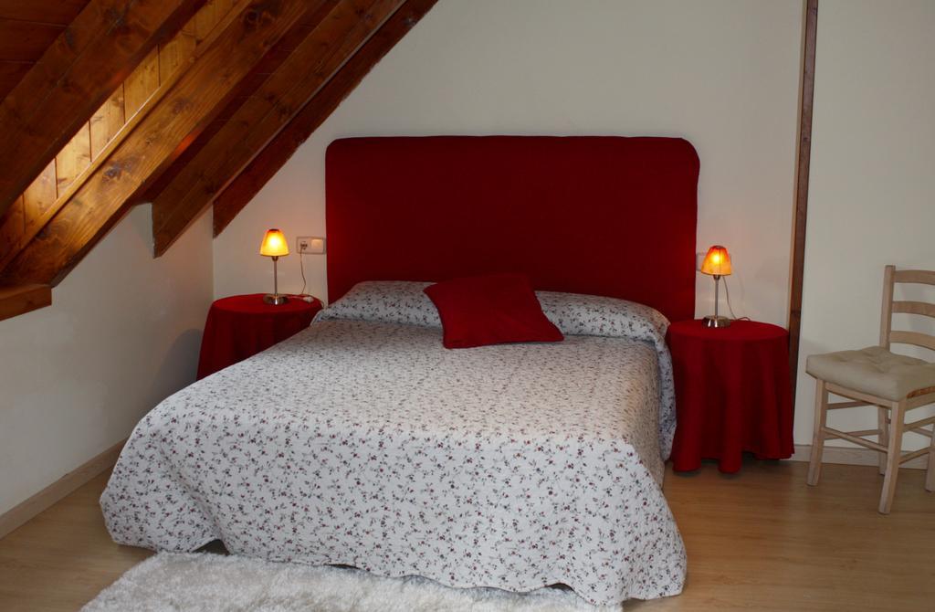 Apartamentos Valle De Aran Mont Ruang foto